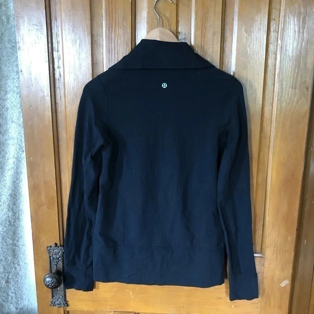 Lululemon Full Zip - Picture 4 of 9